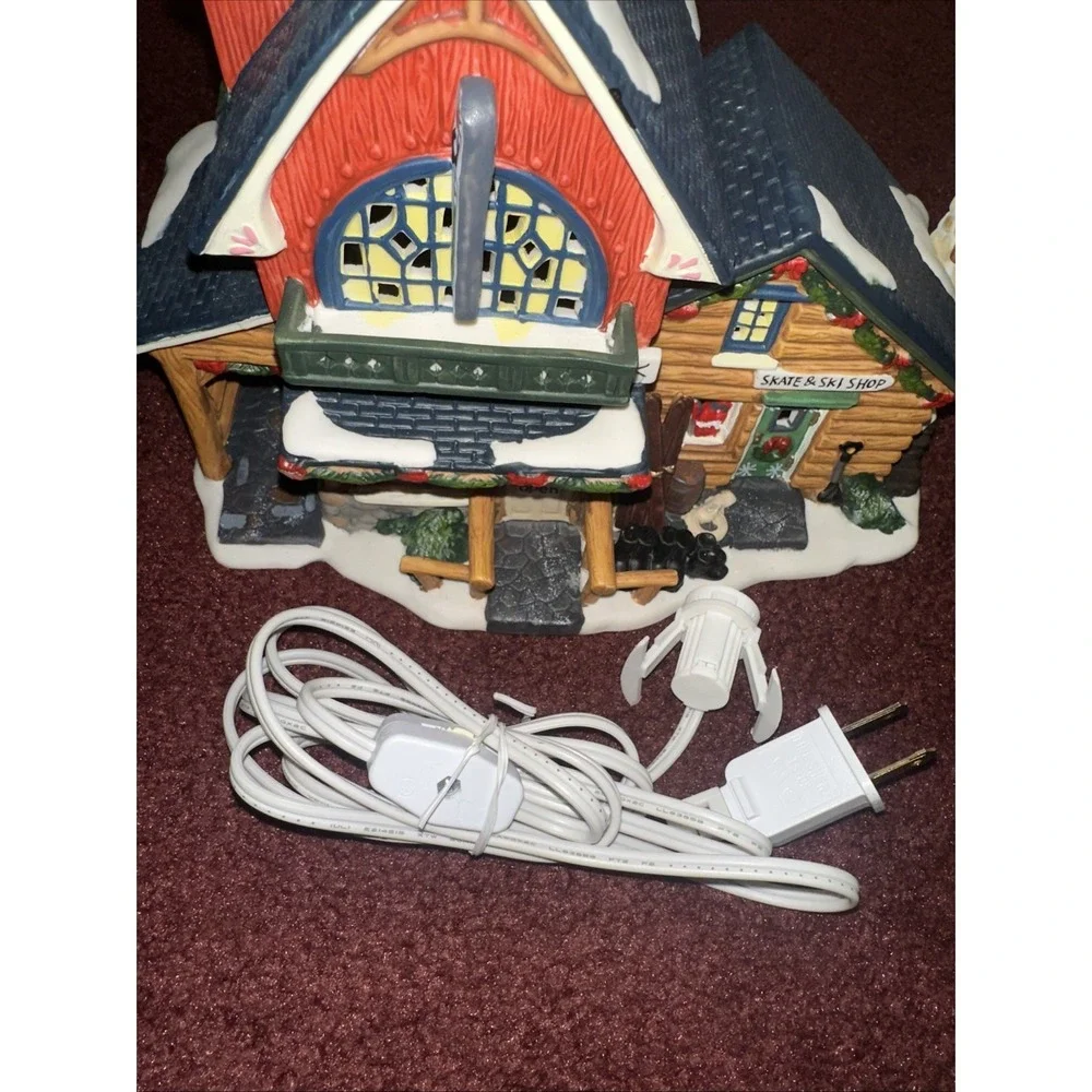 2010‎ Limited Edition Heartland Valley Village 